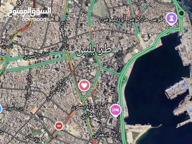 مبنى مصرف على الرئيسي طريق 11