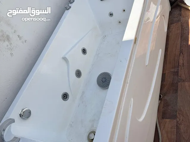Bath tub/ jaccuzi for sale. حوض استحمام/ جاكوزي للبيع