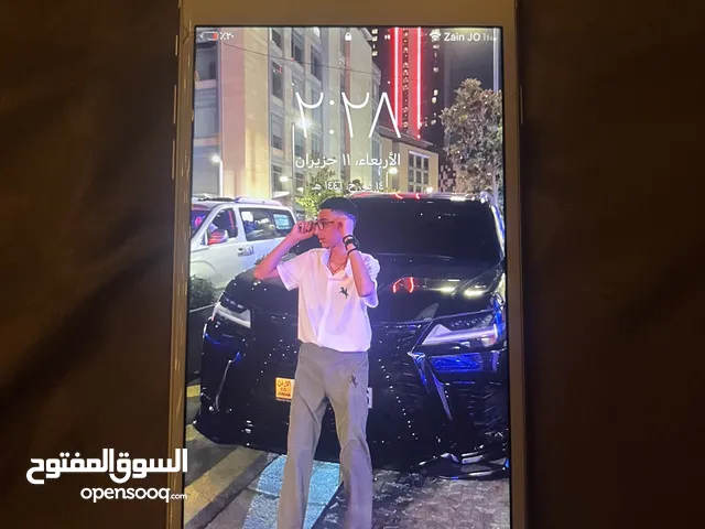 Apple iPhone 7 32 GB in Amman