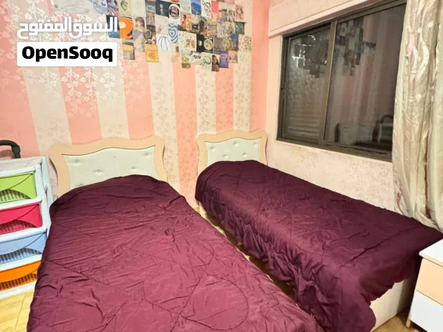 غرفه بناتيه للييع معةالفرشات و3قطع سجاد السعر200خشب لاتيه ملبسه فورمايكا ...شفا بدران