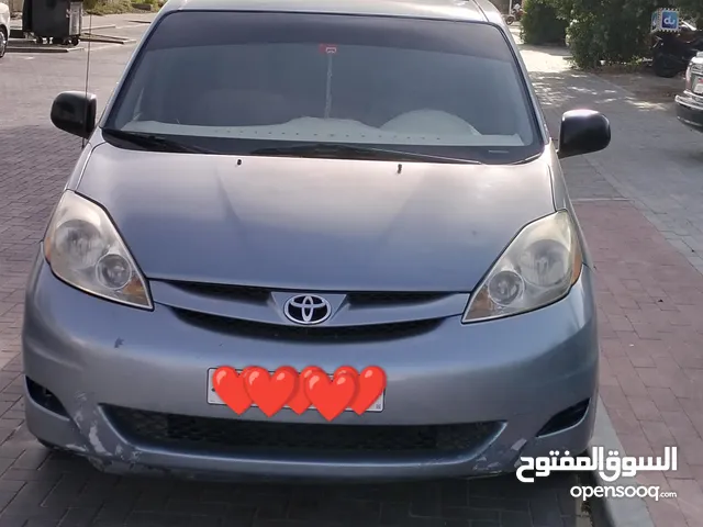 Used Toyota Sienna in Al Ain