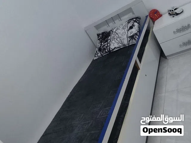 دار نوم اطفال استعمال نظيف جدا للبيع مستعجل