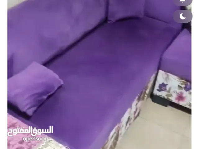 كنب وطاولة كزاز مورده مع الكراسي