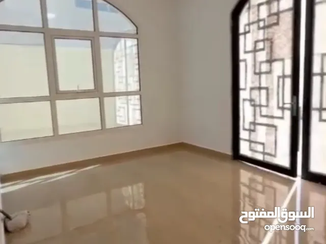 شقة غرفة وصالة غير مفروشه للإيجار السنوي في ابو ظبي مدينة الرياض