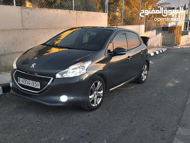 Used Peugeot 208 in Ramallah and Al-Bireh