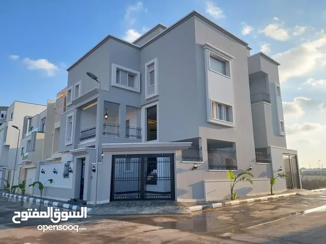 740 m2 More than 6 bedrooms Villa for Sale in Tripoli Ain Zara