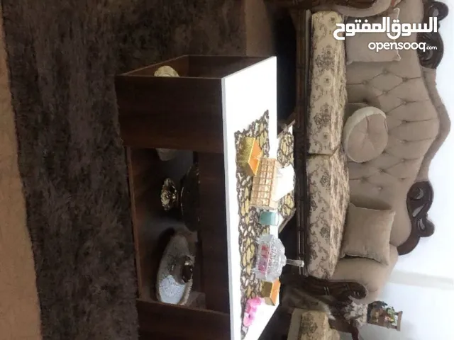 طقم كنب استعمال بسيط