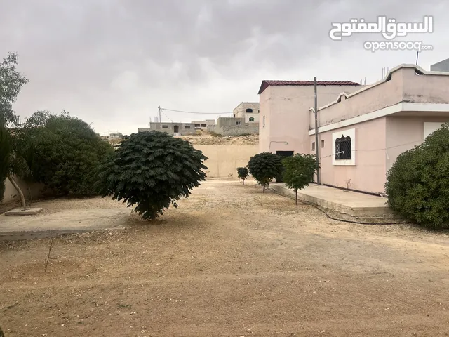 170 m2 4 Bedrooms Townhouse for Sale in Ma'an Al-Mraigha