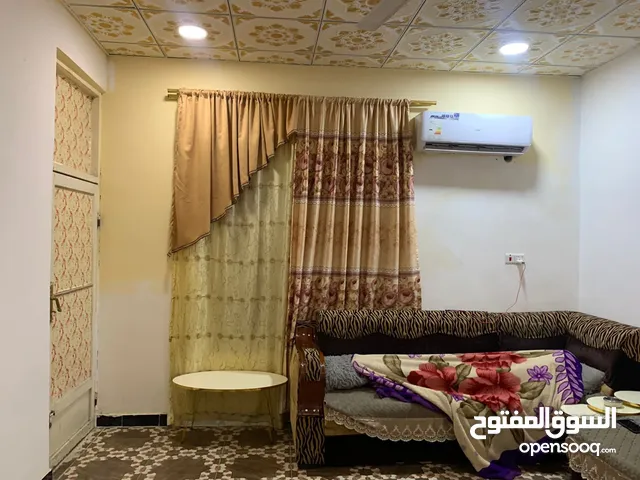 160 m2 3 Bedrooms Townhouse for Sale in Basra Tannumah