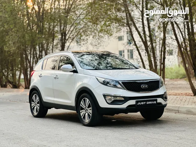 KIA SPORTAGE 2015 MODEL FULL OPTIOIN MODEL WITH PANORAMIC SUNROOF AND WELL-MAINATIANED CAR