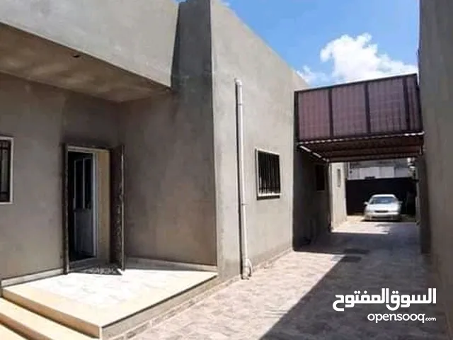215 m2 4 Bedrooms Townhouse for Sale in Tripoli Tajura
