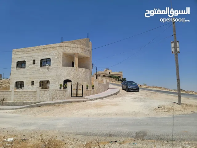 145m2 4 Bedrooms Townhouse for Sale in Amman Al-Mugairat