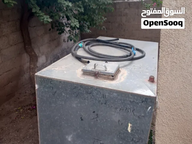 خزان  للبيع غير. صالح للاستخدام المنزلي ولكن يمكن عمل فيه عربيه متنقل مذحل من الداخل