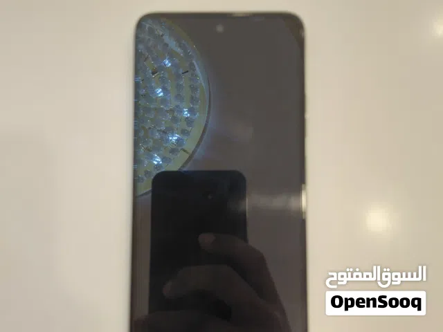 Motorola g35 5g green ,256gb,16gb ram latest model. no issues, excellent performance,