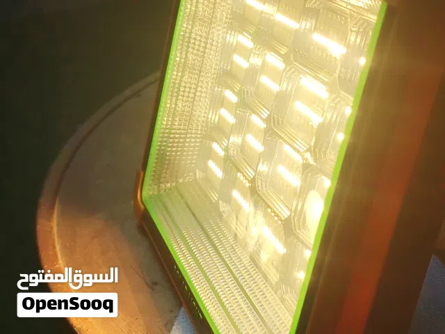 اضاءه متنقله قويه بالطاقة الشمسية