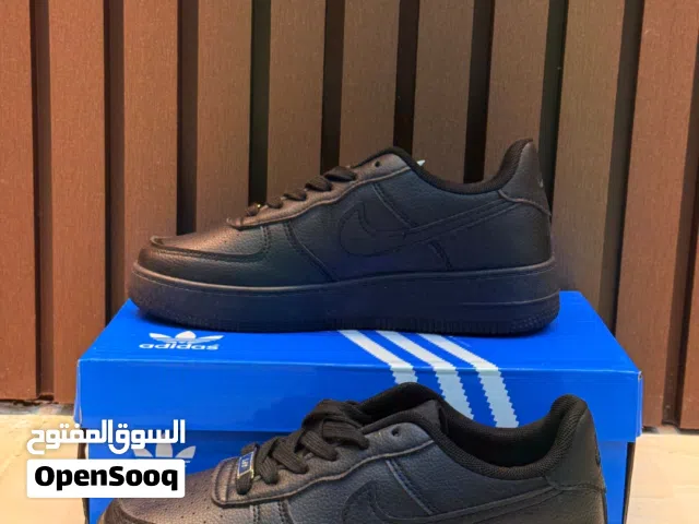 40 Others in Baghdad