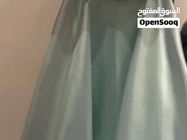 فستان سهرة للبيع