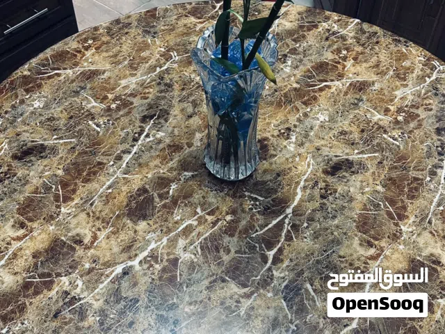 طاولة مطبخ غرانيت والقاعدة معدن فخمة جدا