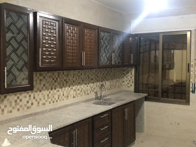 110 m2 3 Bedrooms Apartments for Rent in Zarqa Madinet El Sharq