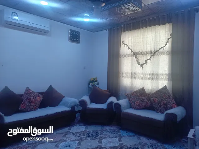 130 m2 3 Bedrooms Townhouse for Sale in Basra Baradi'yah