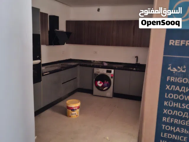 فرصة مميزة للإيجار في بن عاشور – مناسبة للسكن أو النشاط الخدمي    فيلا دورين مفصولات بتشطيب ن