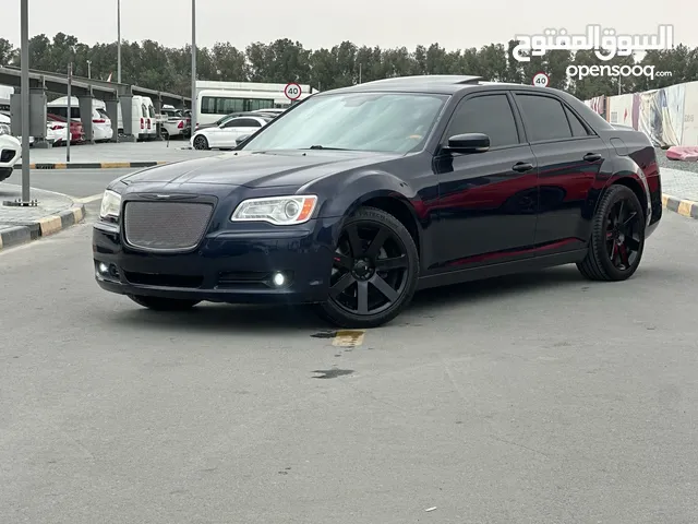 Used Chrysler 300 in Sharjah