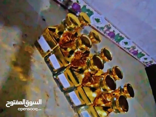 يوجد عطور فراغات