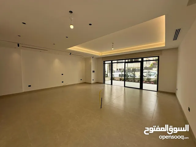 شقة أرضية مع كراج للبيع قرب كوزمو السابع من المالك
