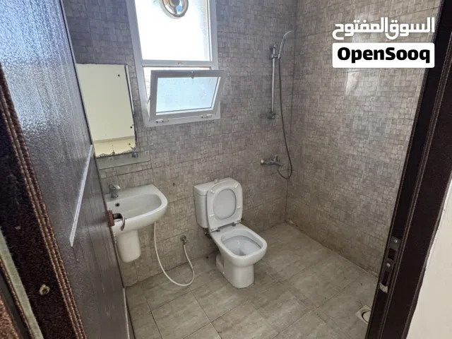140 m2 3 Bedrooms Apartments for Rent in Muscat Al Maabilah