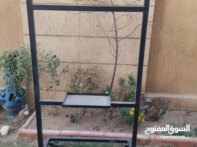 حامل شاشه مستعمل كبيره مقاس 65 للبيع حامل حديد