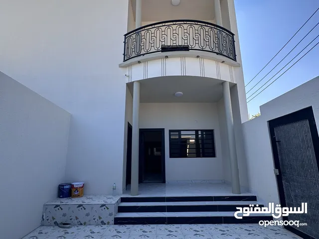 فيلا راقية للبيع في حلة البنود بالسيب قريب رامز للتسوق
