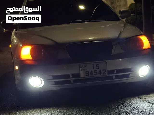 2001 هيونداي افانتي SE