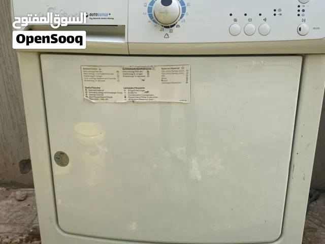 مجفف ملابس زانوسي محرك الماني شبه جدد استعمال شهر فقط