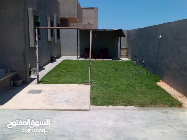 170m2 3 Bedrooms Townhouse for Sale in Al Khums Other