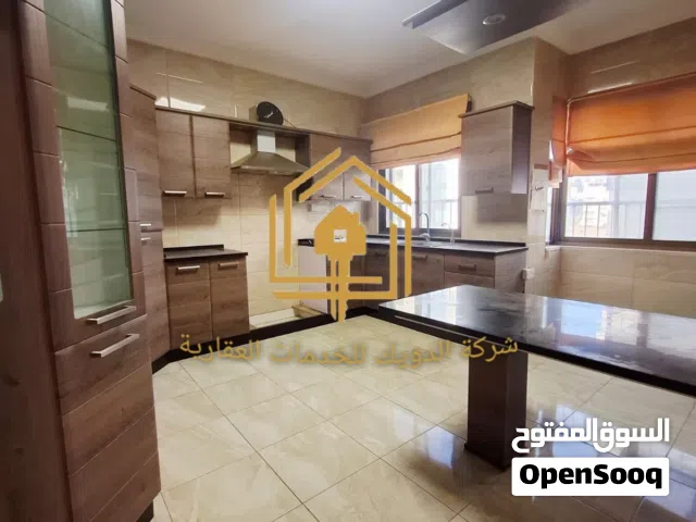 شقة * ديلوكس * 3نوم * 220م * مطلة * موقع مميز * دير غبار