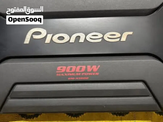 للبيع سمعتين مع مضخم الصوت  مضخم بيونير 900 وات  سمعتين بيضاوي