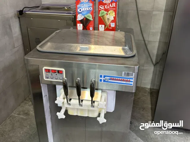 للبيع مكينة صنع الايسكريم ممتازه