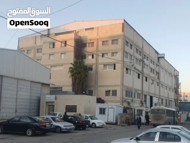 للأيجار في المقابلين مستودعات ضخمة, عرض 30 متر في 70 متر طول أرتفاع 7 متر