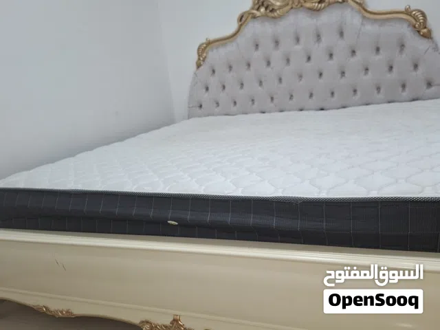 غرفه نوم تفصيل خشب ممتاز مستعمله بحاله جيدة جدا