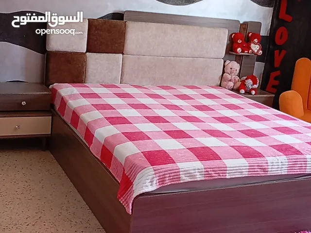 غرفه نوم مستعمله بحاله الوكاله لا كسر ولا خط ايش ولا هافته ولا اي شيء يعني ما شاء الله جديد جديد