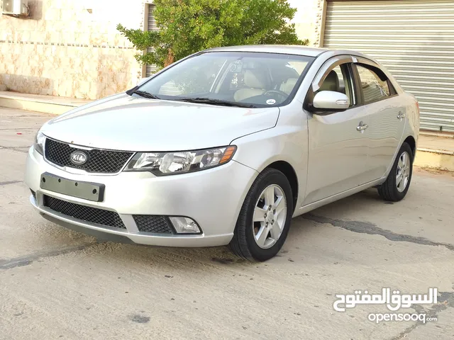 Used Kia Cerato in Tripoli