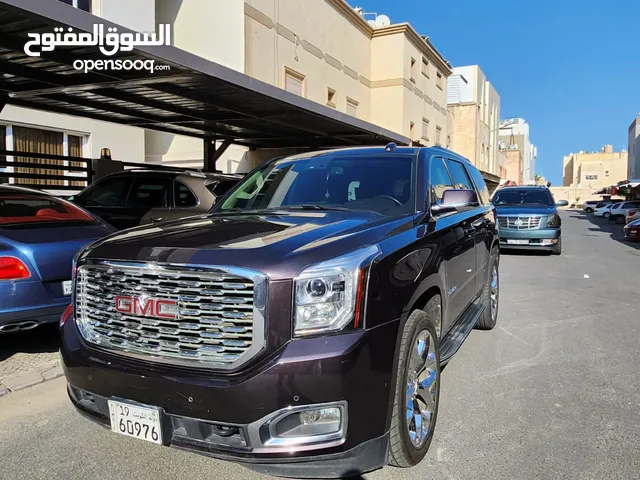 GMC Yukon 2015 in Hawally