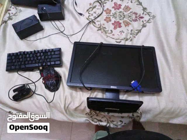 شاشه وكيبورد وفاره وكاميرا وسماعه