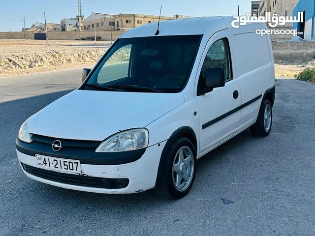 أوبل كومبو سي 2003