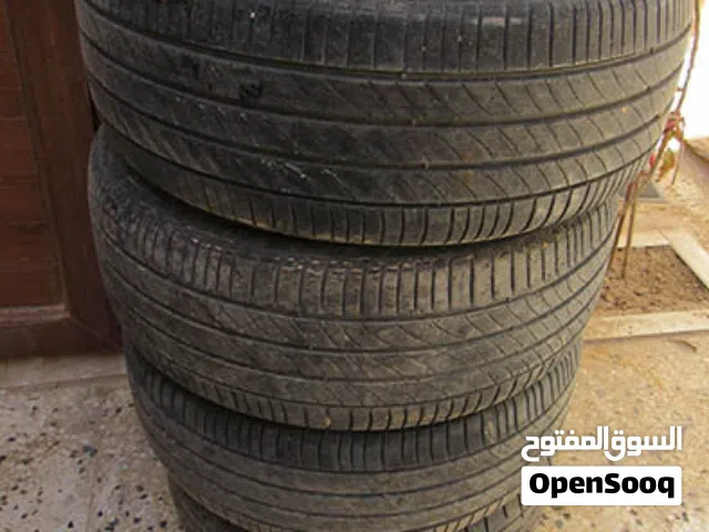 4 اطارات ميشلان ..235/18 بحاله جيده كانن ركبات على سياره