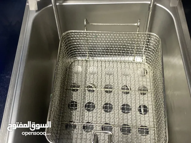للبيع قلايه شبس متسخدم فتره بسيطه