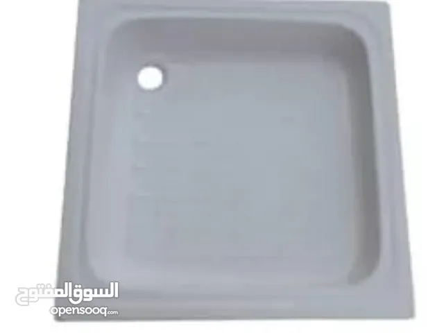 حوض استحمام ارضي اوروبي / ايطالي المشأ بالكرتونه مازال جديد لون سكني قياس 80سم ×80سم