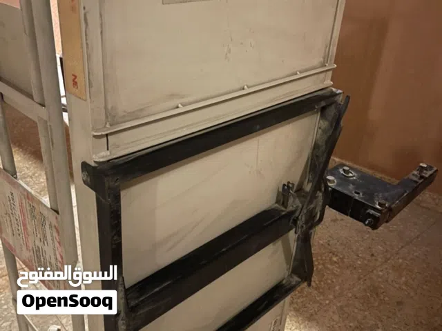 شنطة سيارة فخمة تلحق قوي وكل شي الحق على الصرم شف الوصف