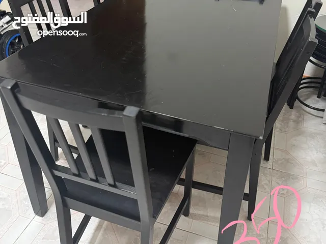 طاولة سفرة مع 6 كراسي من ايكيا