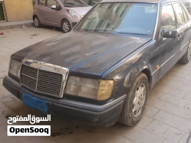 1995 مرسيدس بنز الفئة-E E 300